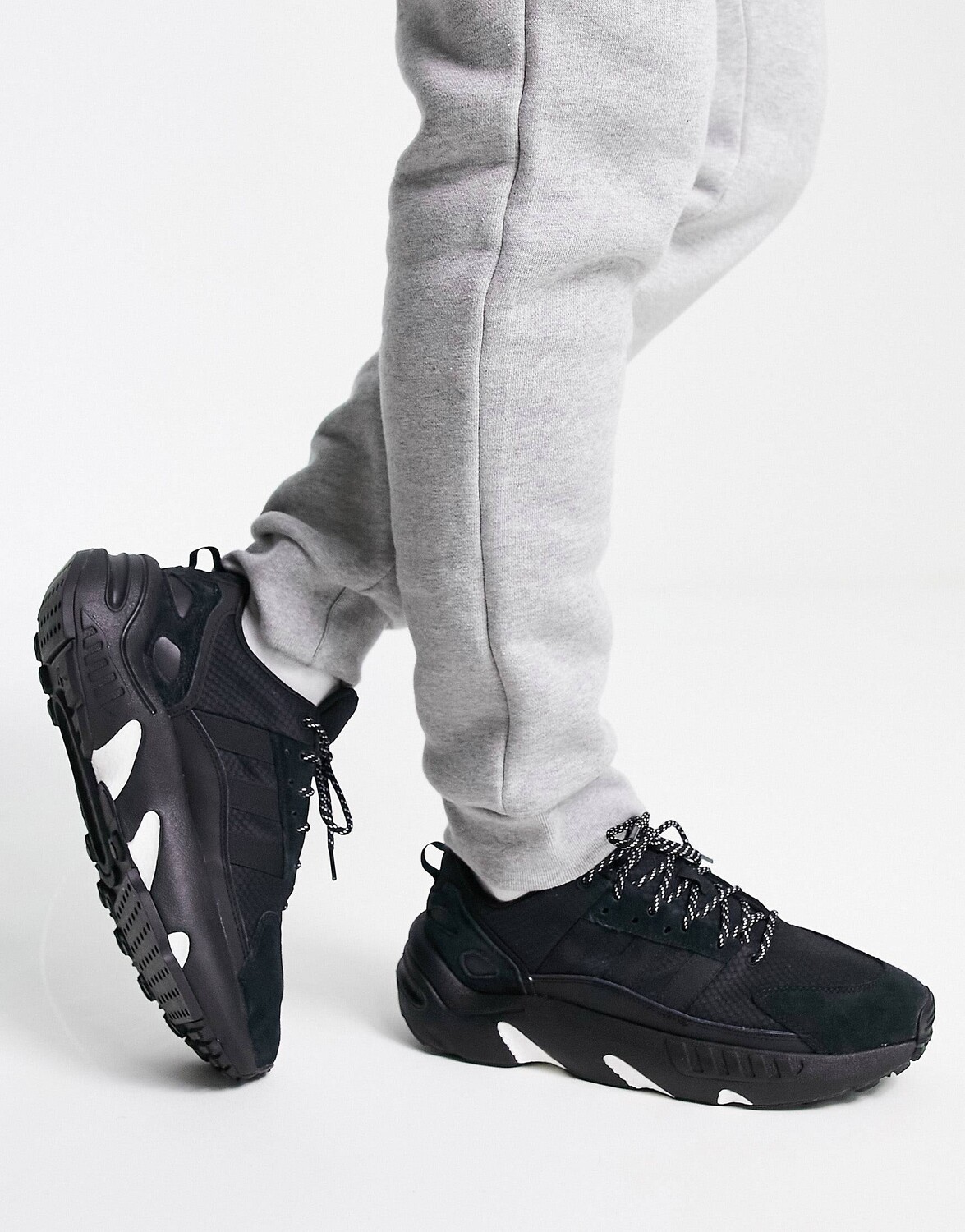 

Черные кроссовки adidas Originals ZX 22 Boost