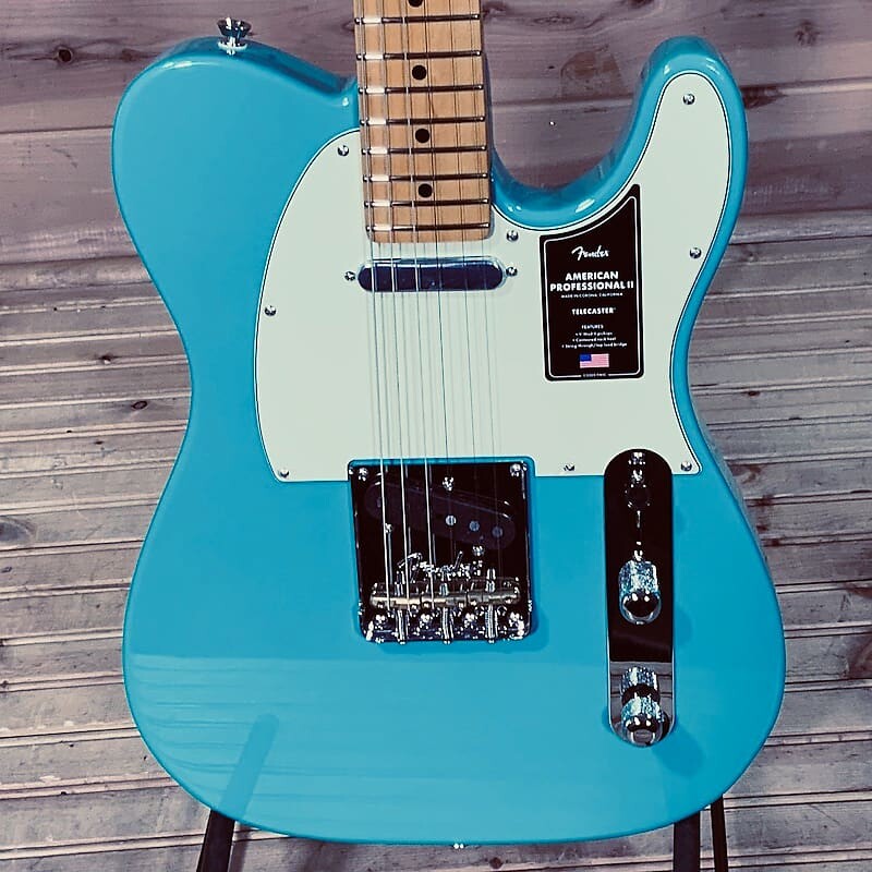 

Электрогитара Fender American Professional II Telecaster — синий Майами American Professional II Telecaster Electric Guitar - Miami Blue