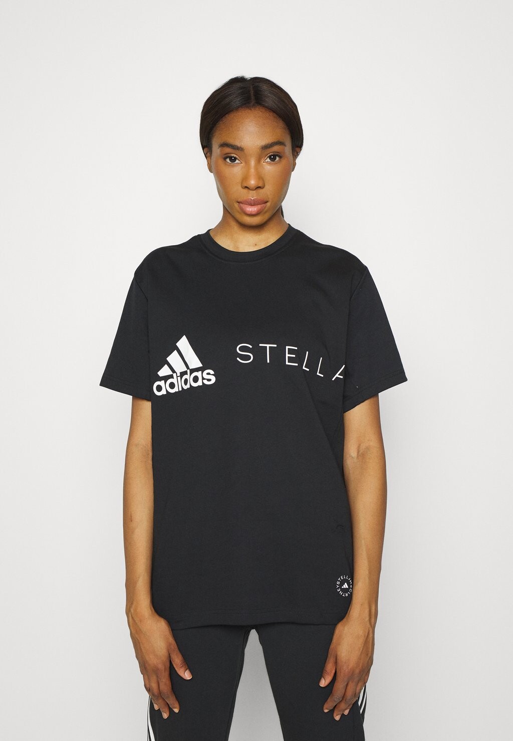 

Футболка с принтом adidas by Stella McCartney, черный