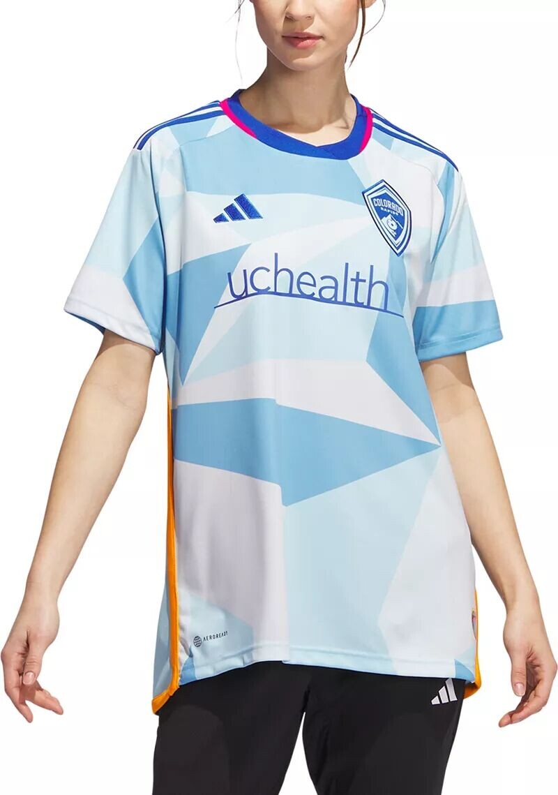 

Женская джерси Adidas Colorado Rapids 2023 из вторичного материала "New Day"