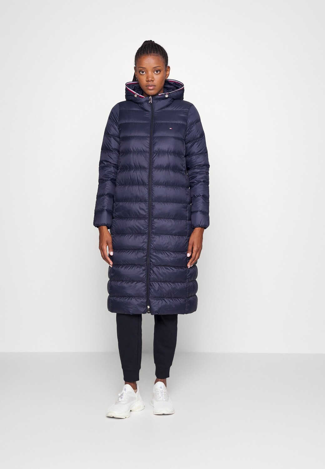 

Пуховик Tommy Hilfiger, синий