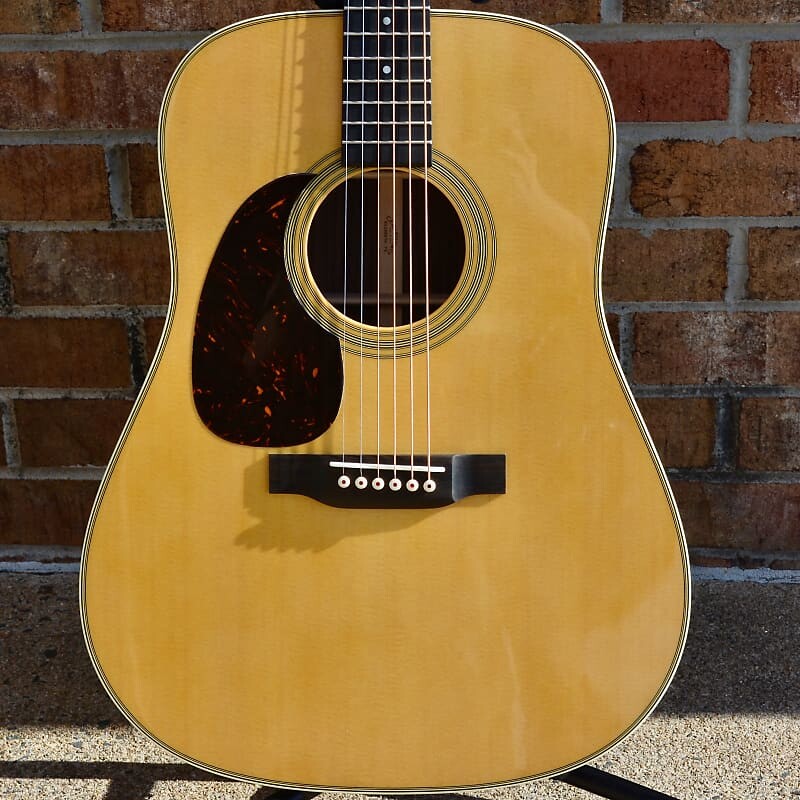 

Мартин Левти D-28 Martin Lefty D-28