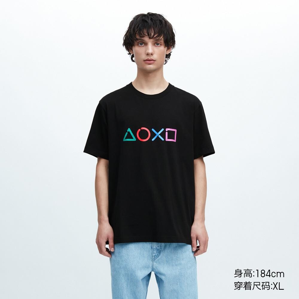 

Футболка с принтом унисекс Uniqlo, черный