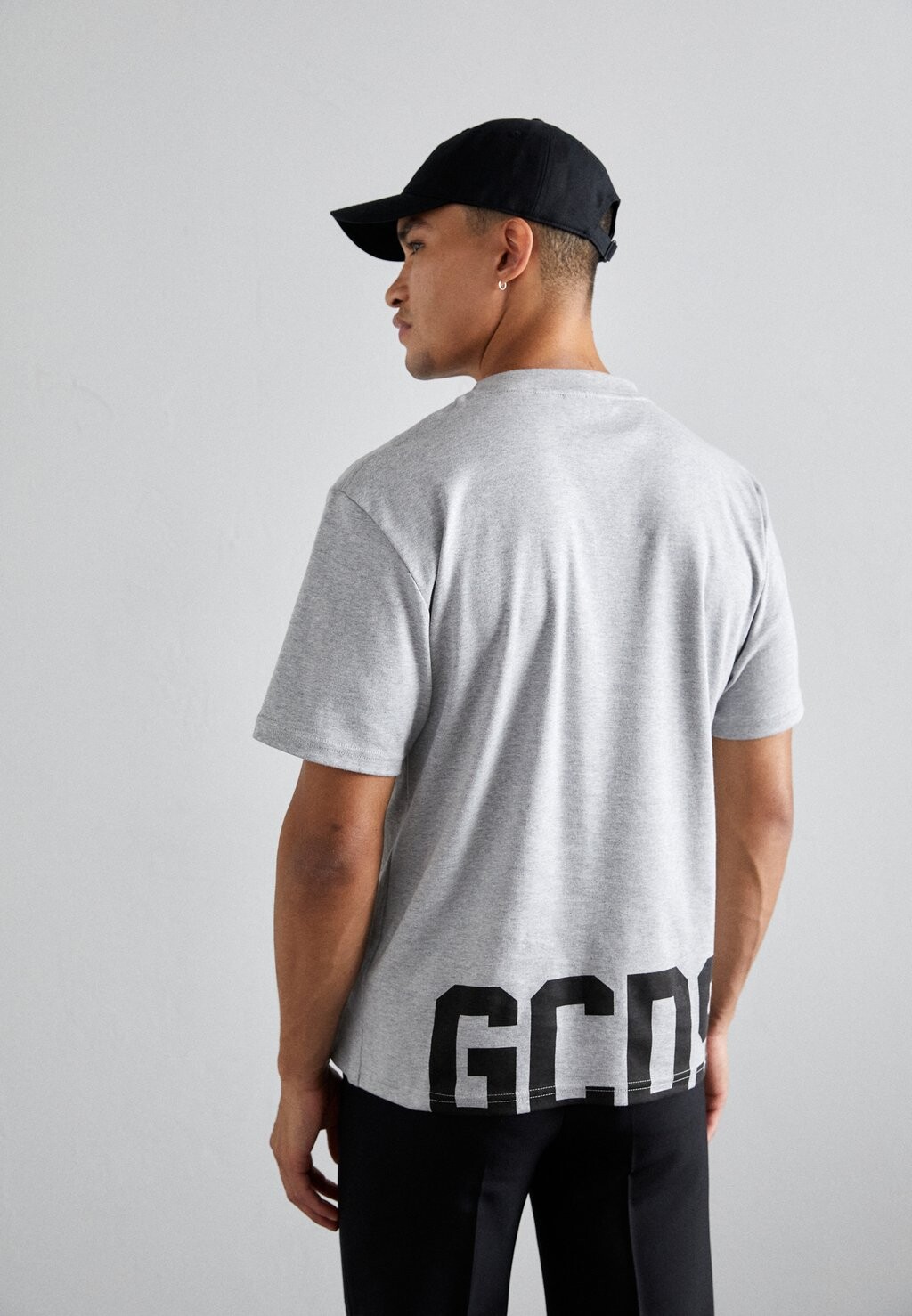

Футболка с принтом GCDS, серый