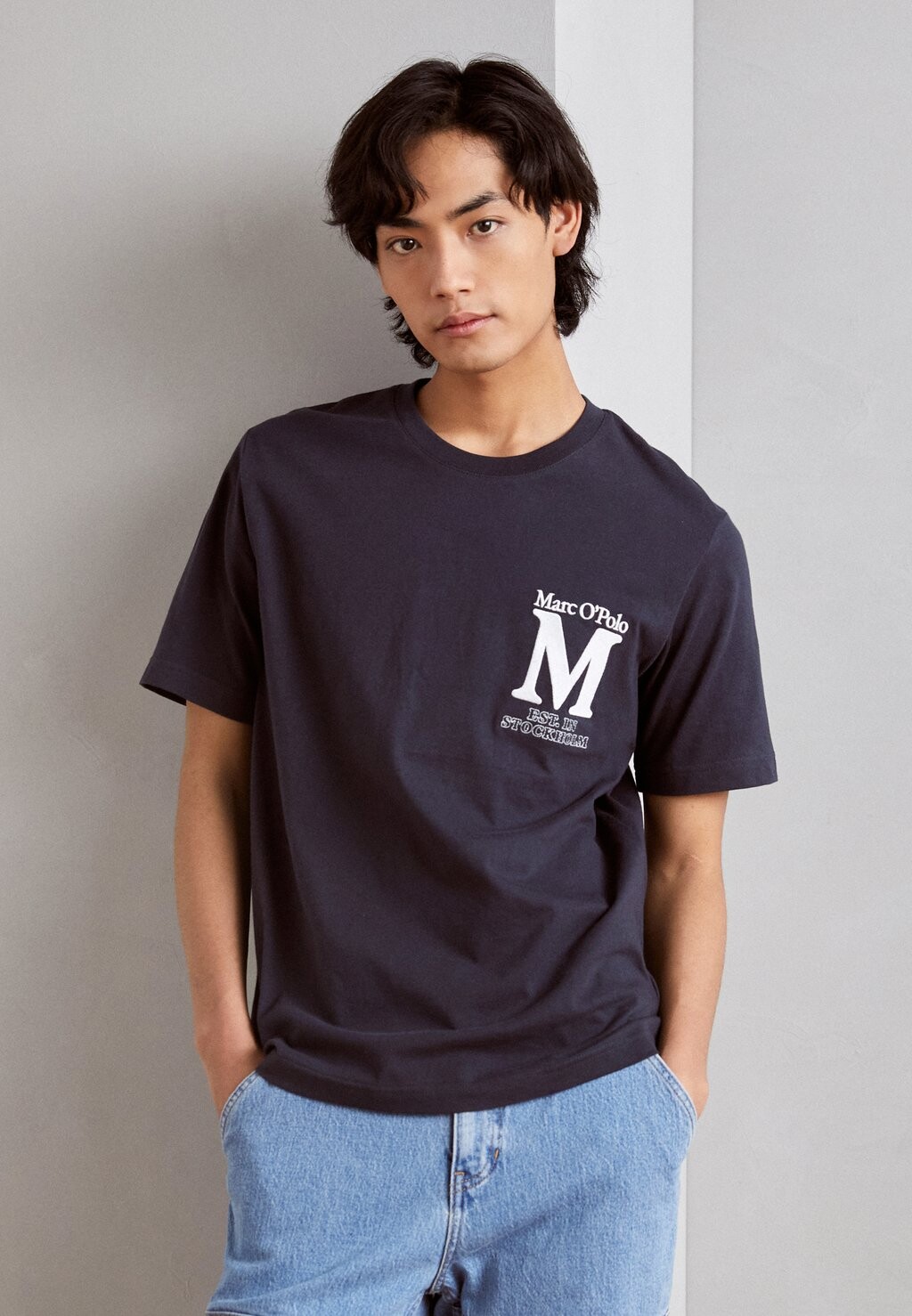 

Футболка с принтом SHORT SLEEVE ARTWORK RIBBED NECKLINE Marc O'Polo, цвет dark navy