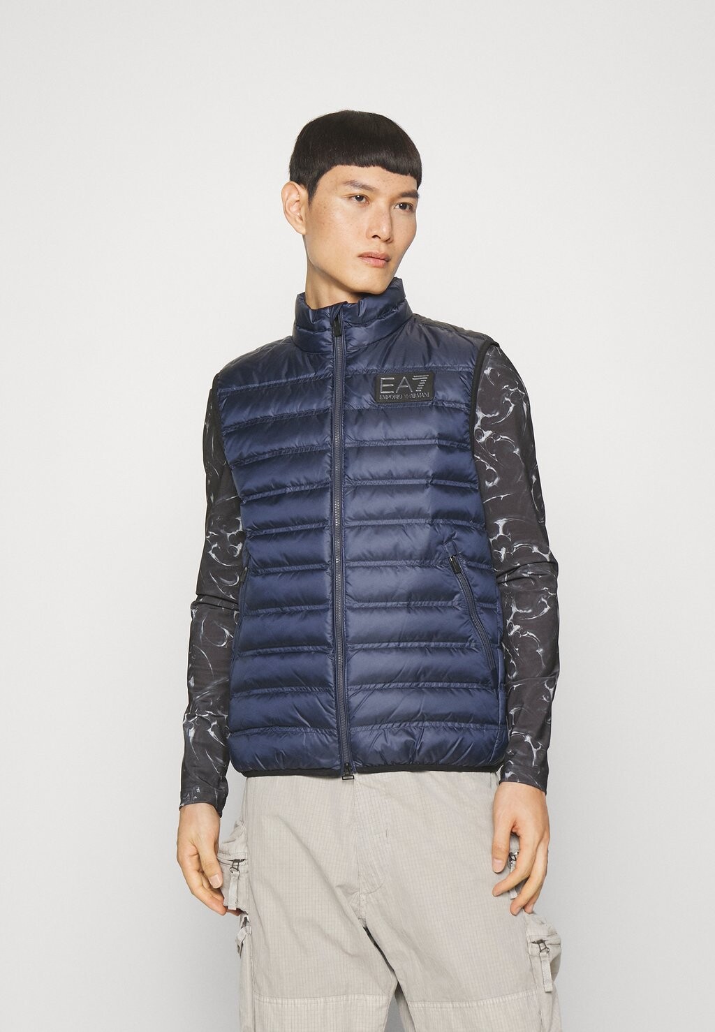 

Жилет EA7 Emporio Armani, темно-синий