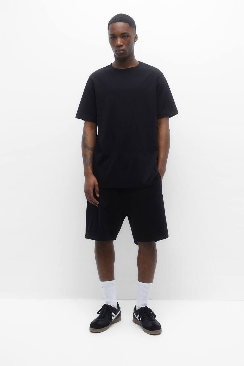 

Пакет из футболки и шорт-бермуд Pull&Bear, черный