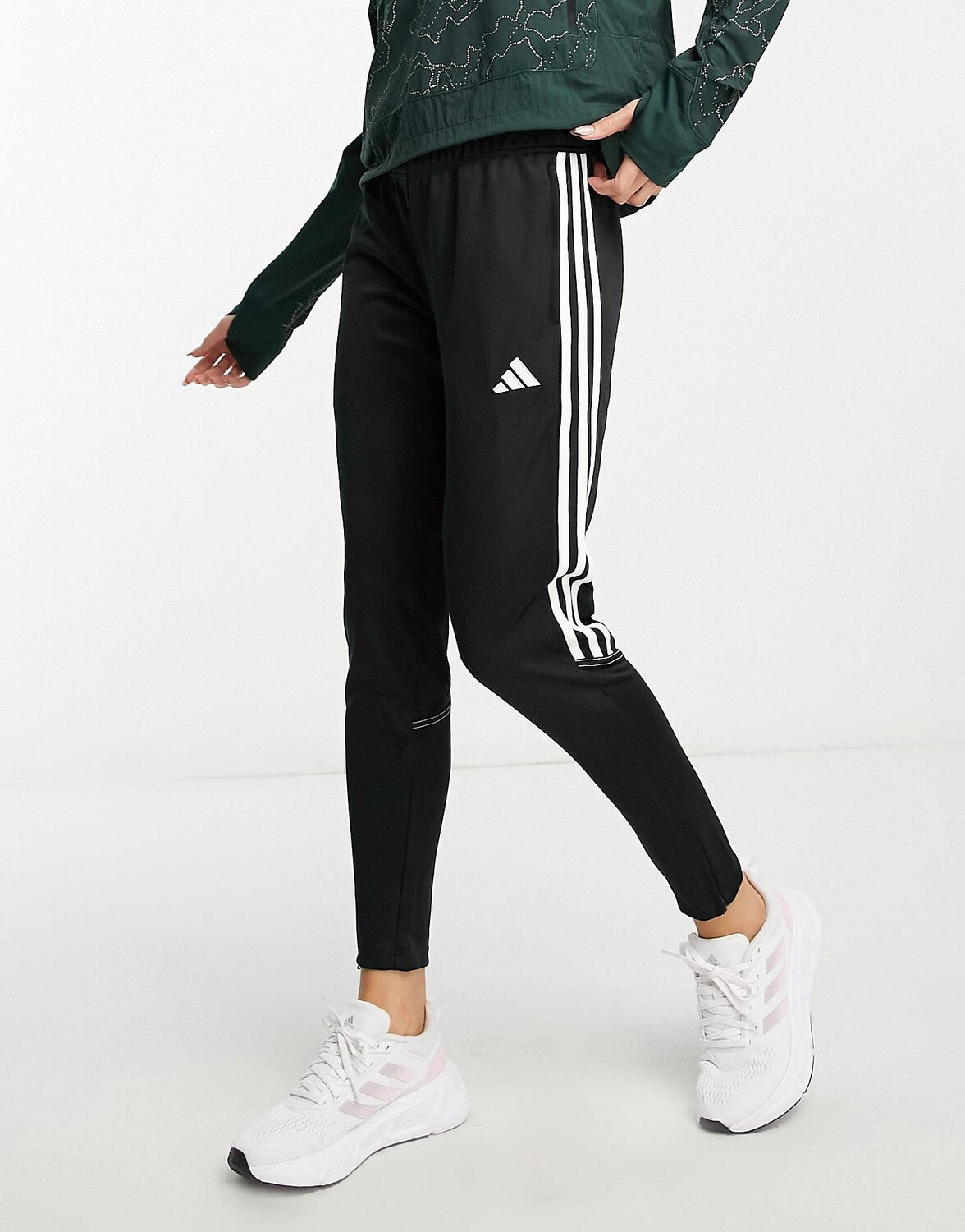 

Черные джоггеры adidas Football Tiro 23, Черный