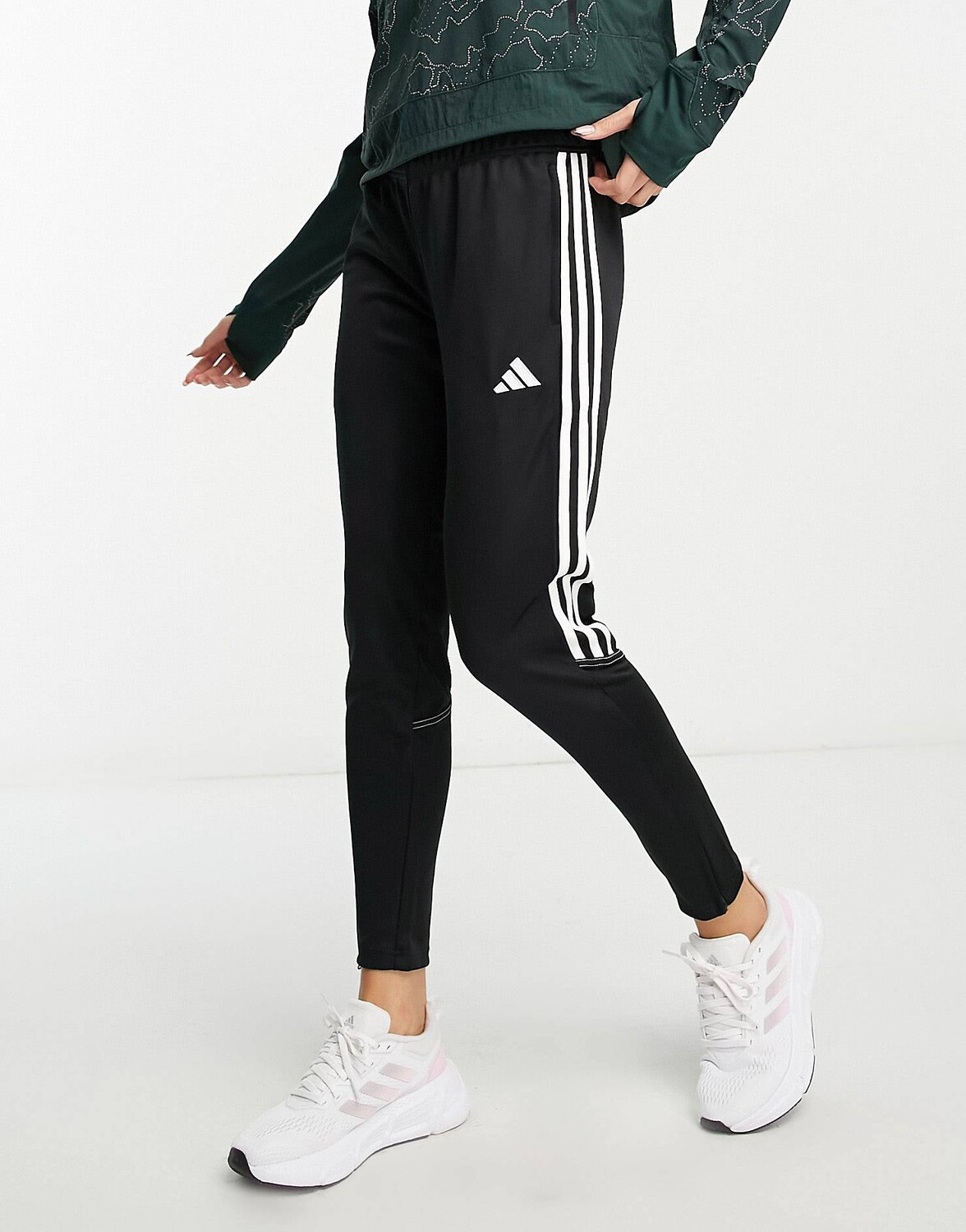 Черные джоггеры adidas Football Tiro 23