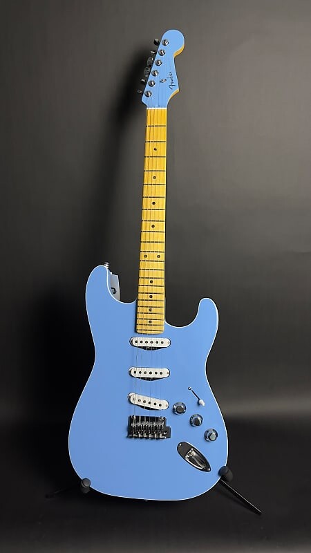 

Fender Aerodyne Special Stratocaster - Калифорнийский синий