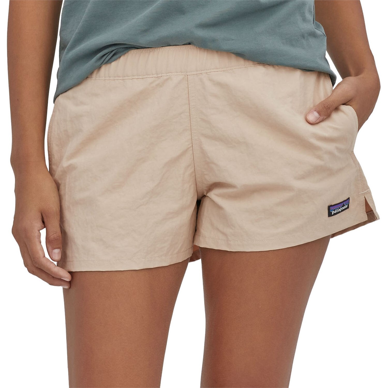 

Женские шорты Patagonia Barely Baggies, бежевый