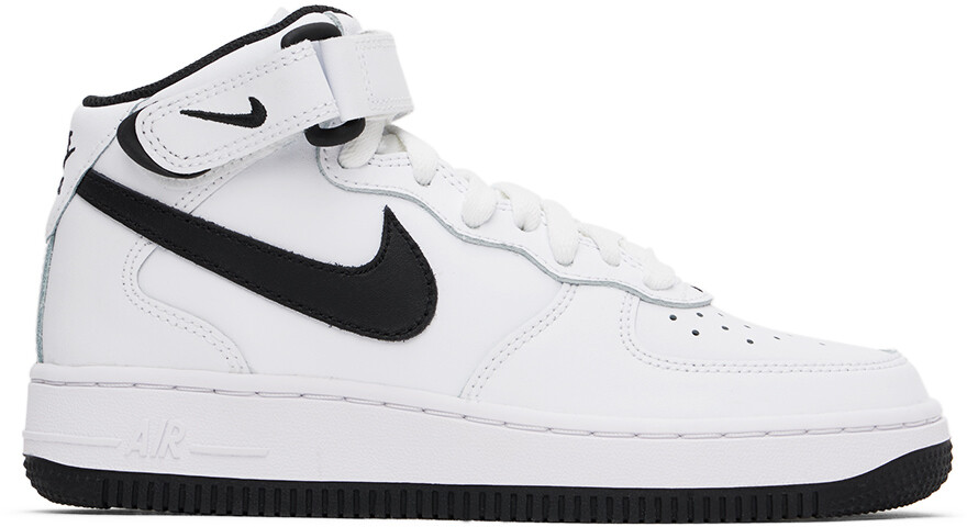 

Бело-черные детские кроссовки Nike Kids Air Force 1 Mid LE Big