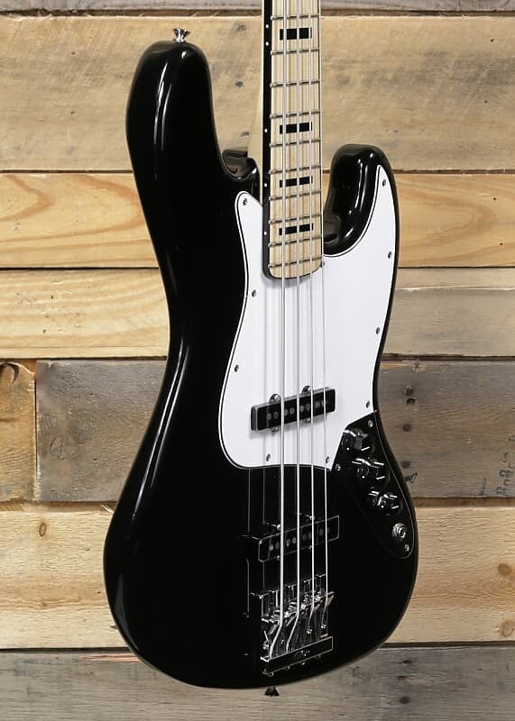 

Бас-гитара Fender Geddy Lee Jazz Black с сумкой для переноски Geddy Lee Jazz Bass