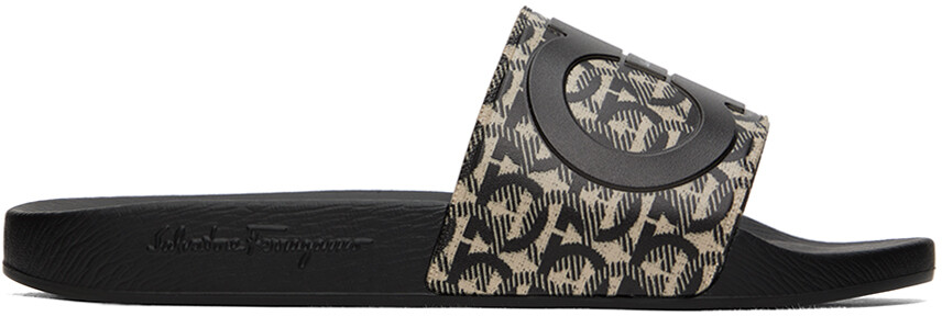 

Бежевые и черные шлепанцы Gancini Ferragamo