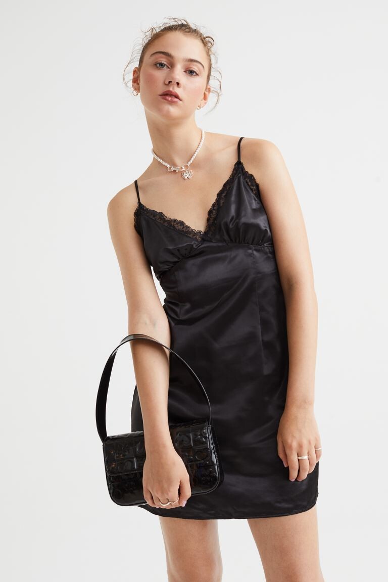 

Атласное платье на бретелях H&M, черный