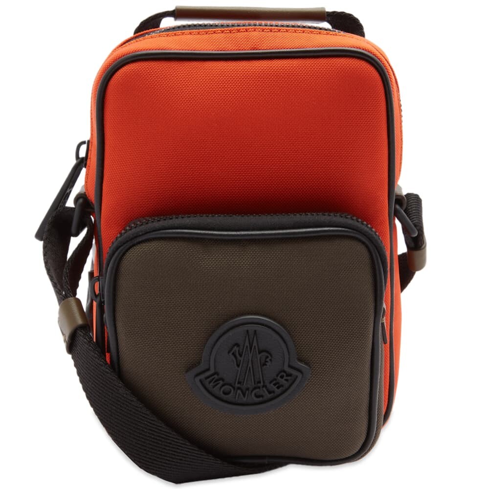 

Сумка Moncler Yehor Cross Body Bag