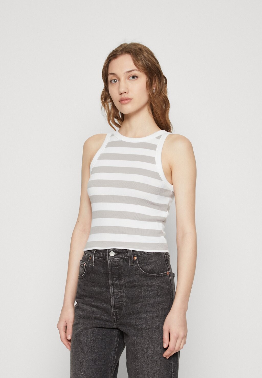 

Топ Hollister Co., молочный