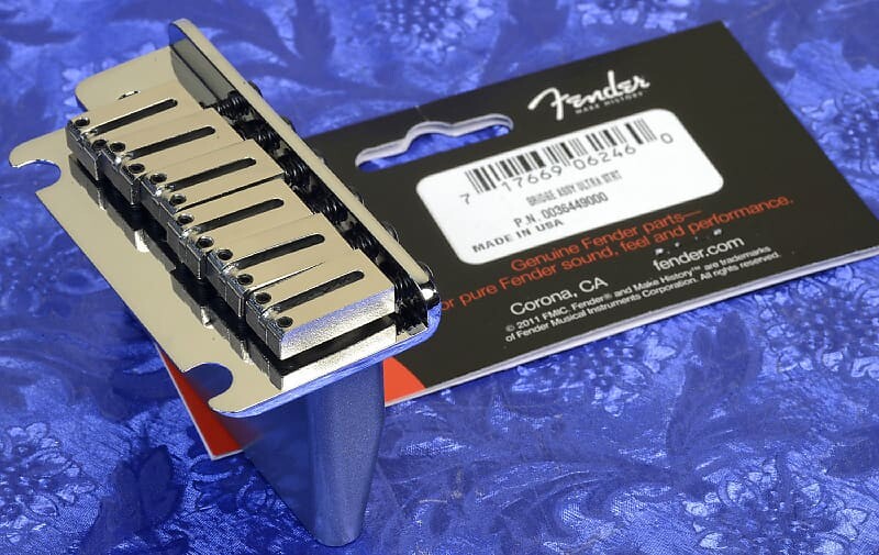 

Бридж Fender American USA Deluxe & Ultra Strat Tremolo 0036449049 Fender 003-6449-049 Ultra Strat Bridge