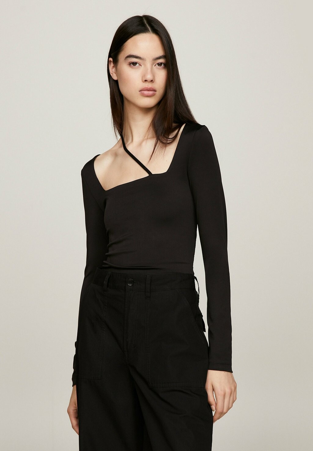 

Футболка с длинным рукавом MULTI-STRAP Tommy Jeans, черная, Черный