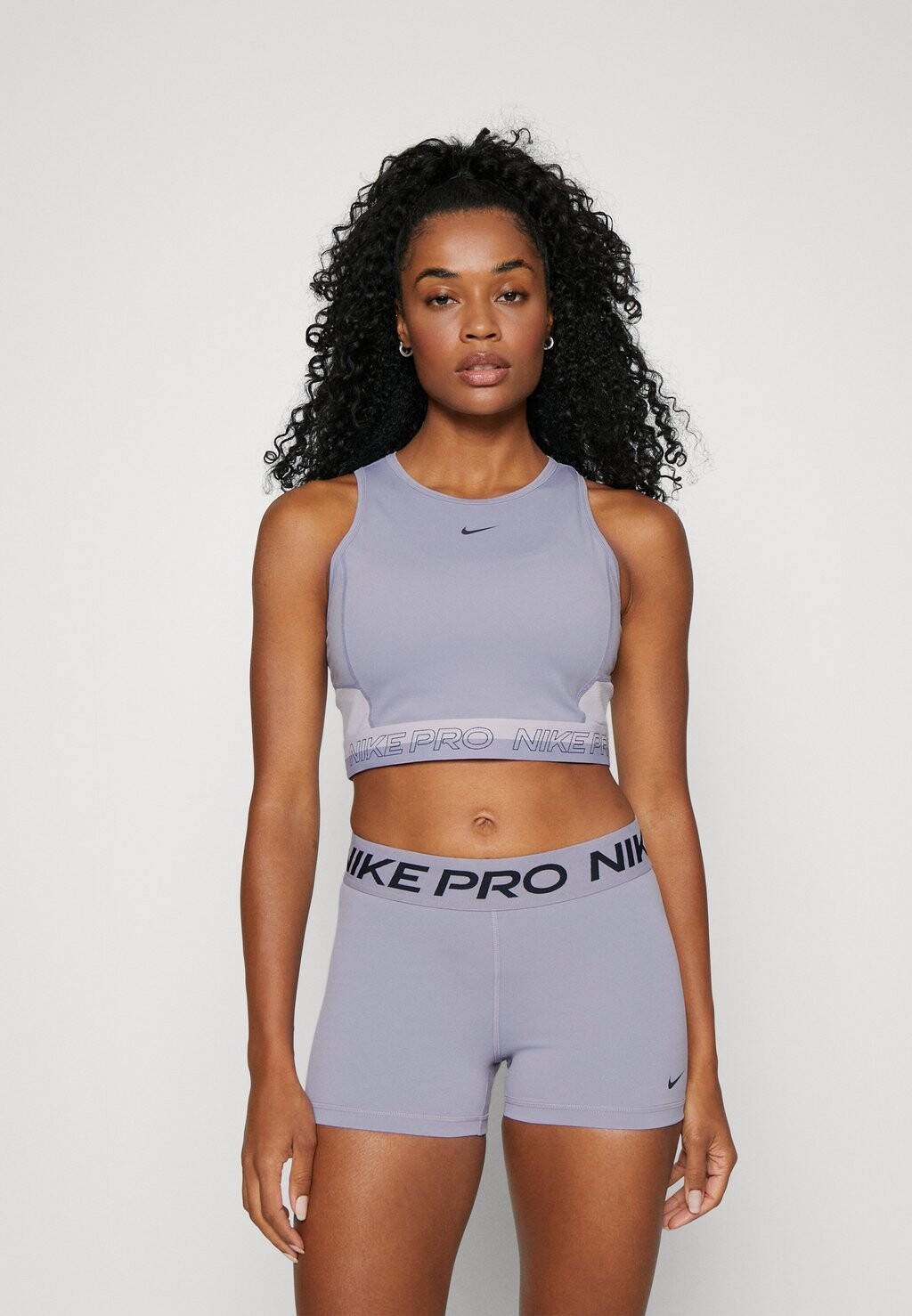

Топ Nike