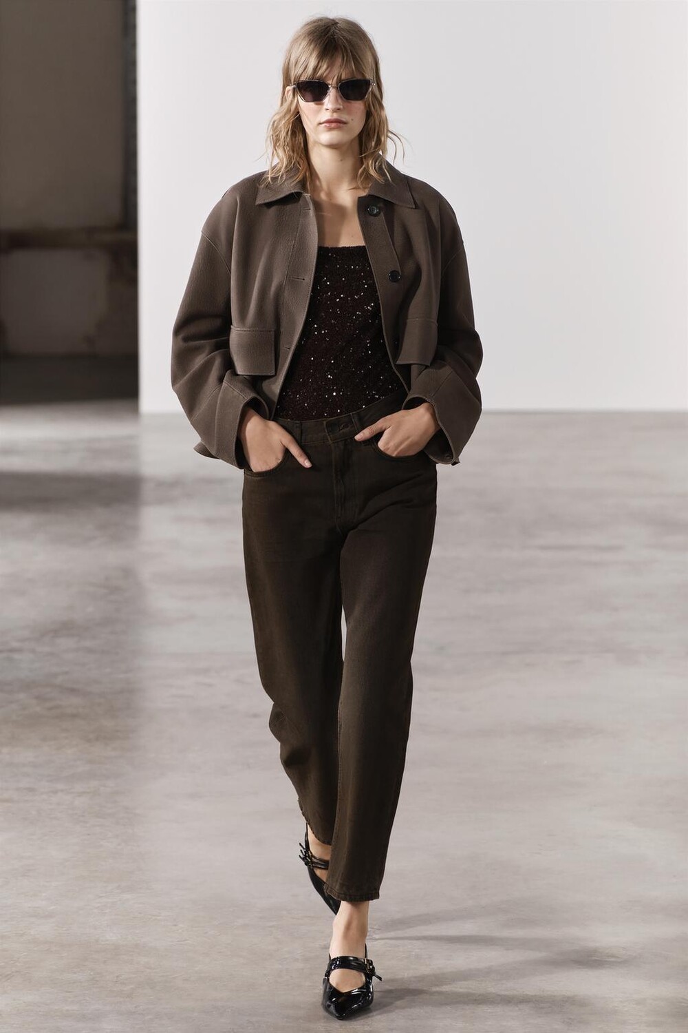

Прямые джинсы средней посадки ZARA, коричневый