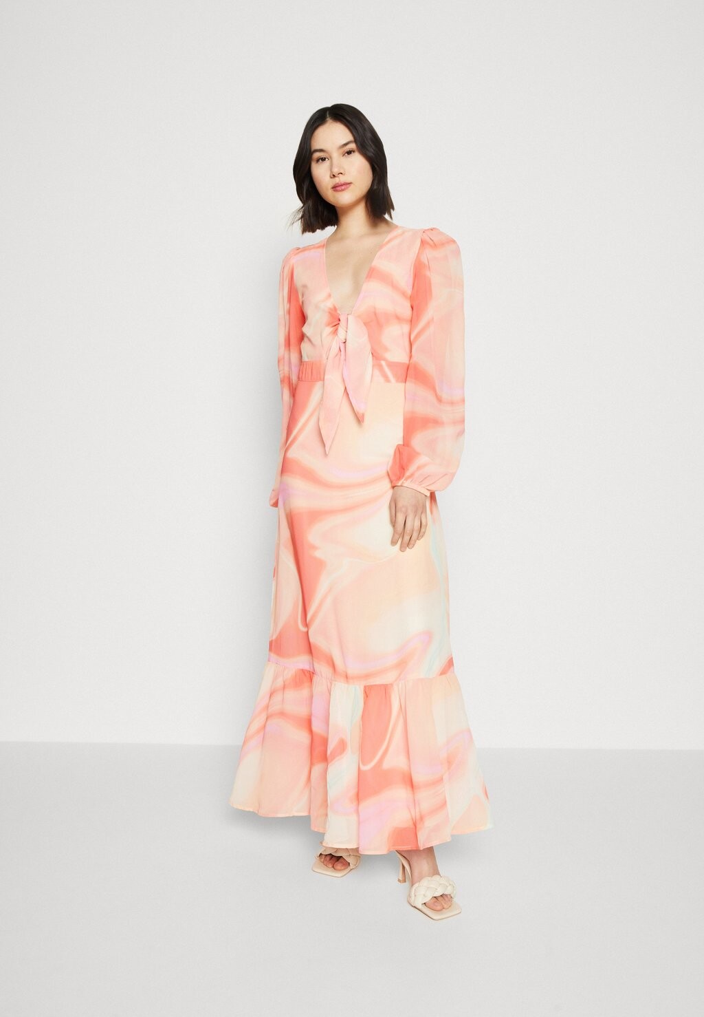 

Платье Gina Tricot, мультиколор