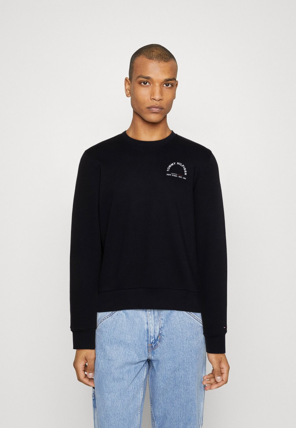 

Толстовка Tommy Hilfiger Shadow Unisex, небо пустыни, Черный