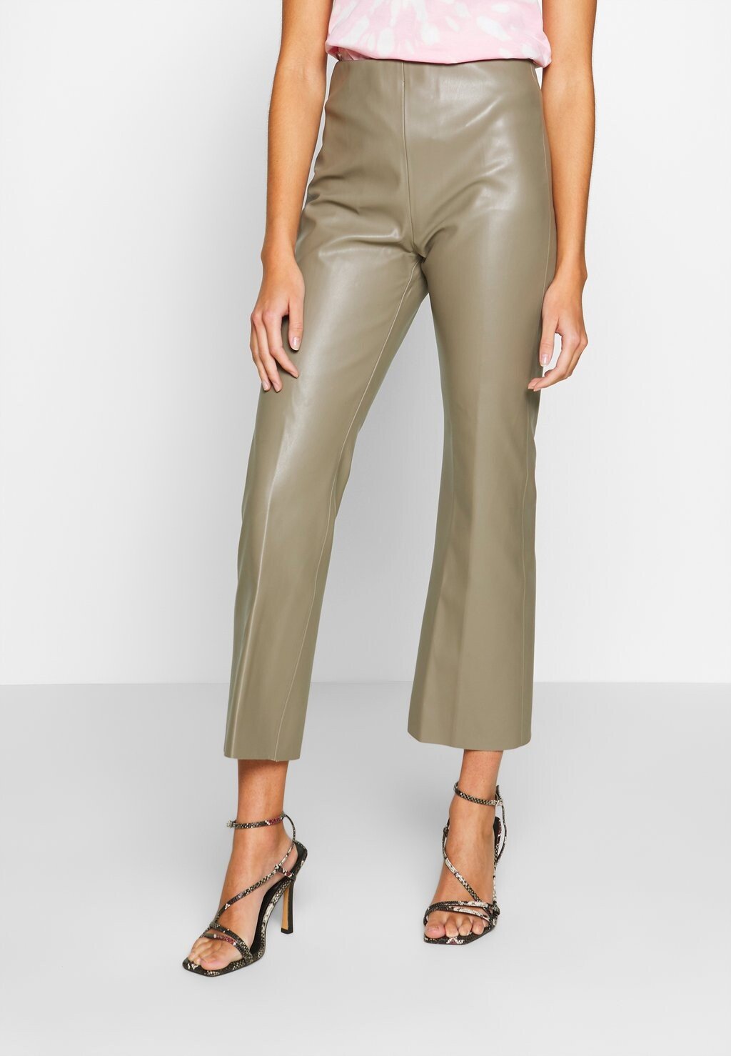 

Брюки KAYLEE KICKFLARE Soaked in Luxury, тигровые