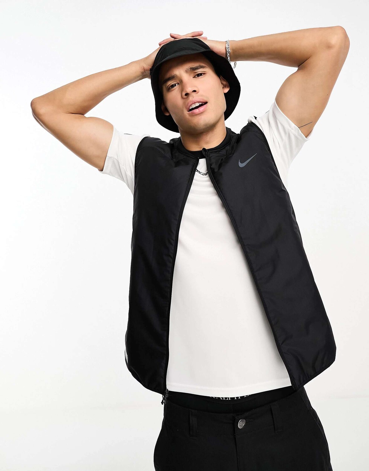 

Черный жилет Nike Run Division Aerolayer