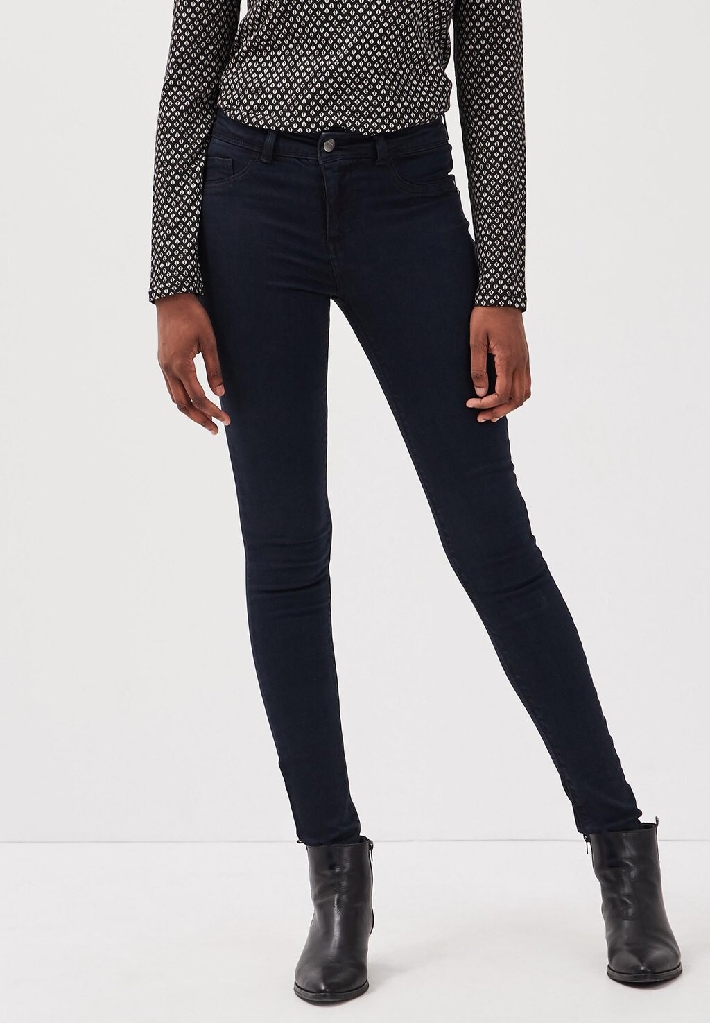 

Джинсы скинни BONOBO Jeans