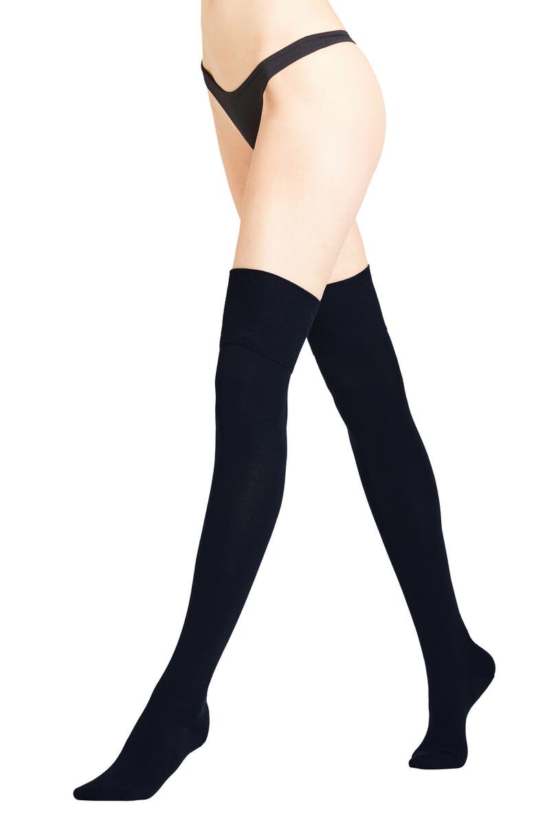 

Стригинг поверх гольфов FALKE, черный