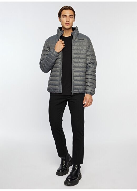 

Серая мужская куртка Regular Fit 232002-040M Skechers, серый