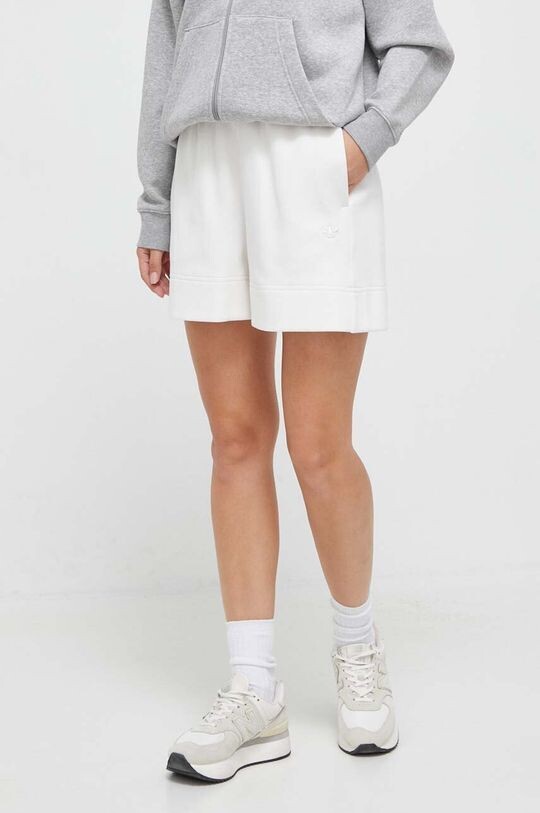 

Шорты adidas Originals, белый