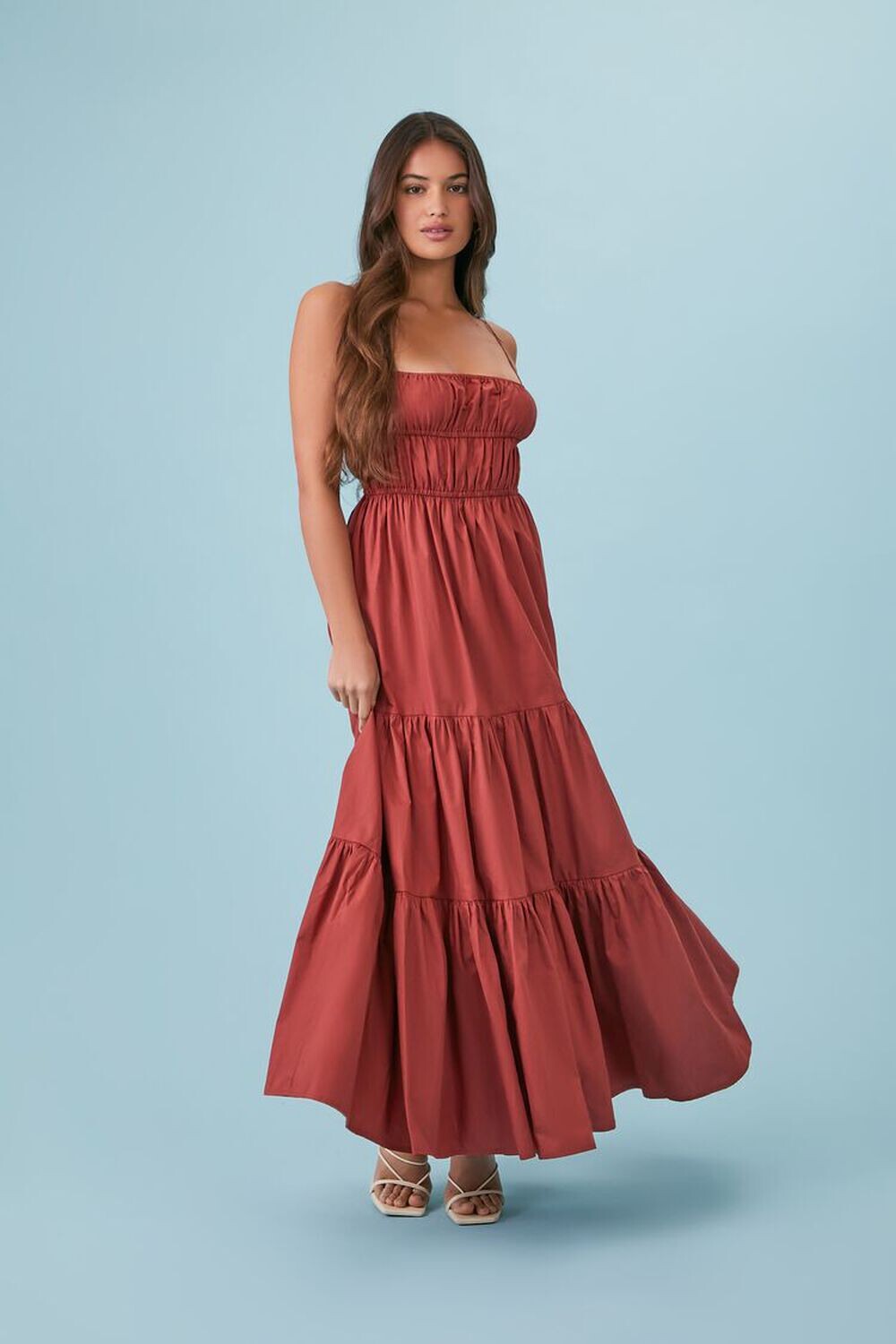 

Многоярусное платье макси на бретелях Forever 21