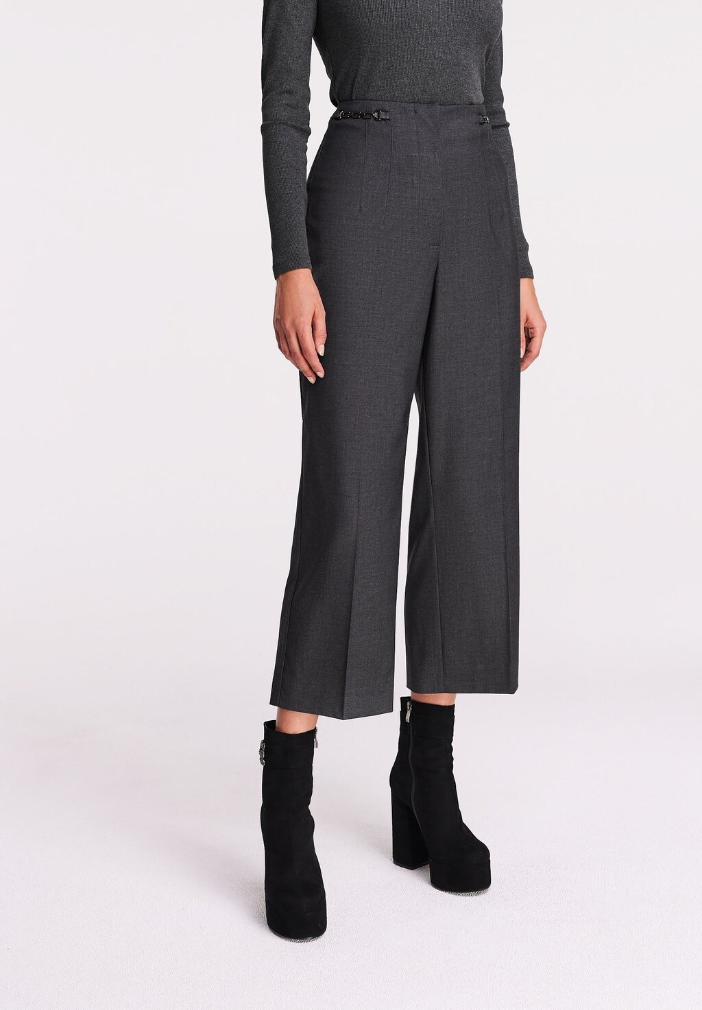 

Брюки Ready To Wear Taranko, цвет grey