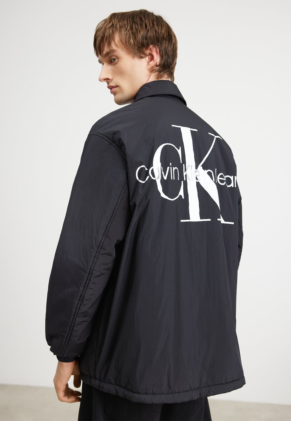 

Куртка Calvin Klein Jeans РЕВЕРСИВНЫЙ, черный