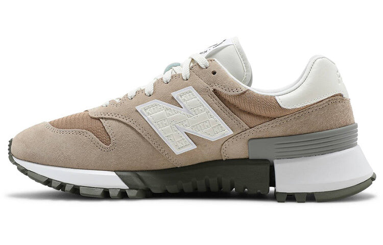 

Кроссовки KITH x New Balance R C1300 10th Anniversary Pack, белый / коричневый