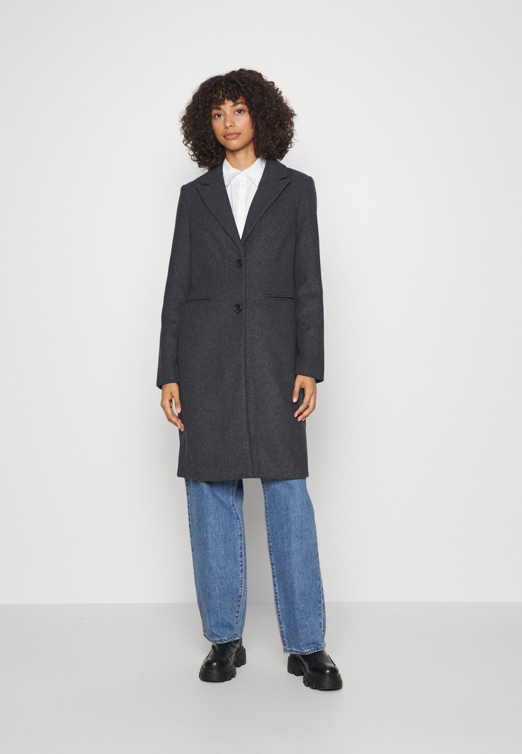 

Классическое пальто Vero Moda, темно-серый меланж