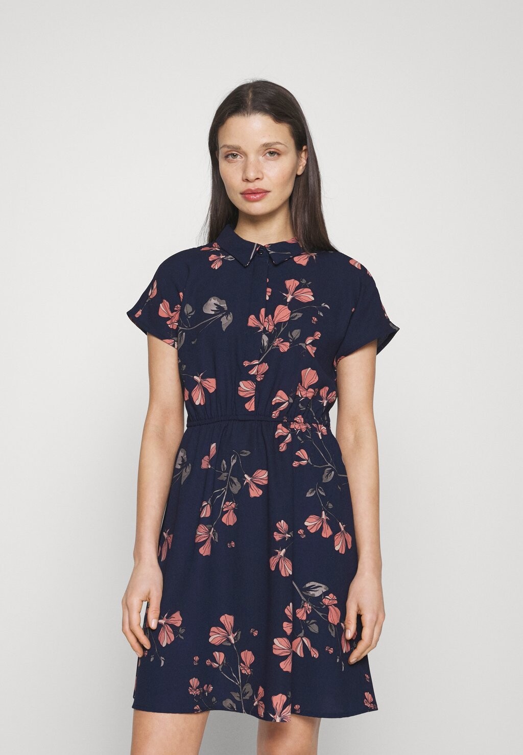 

Платье-рубашка Vero Moda