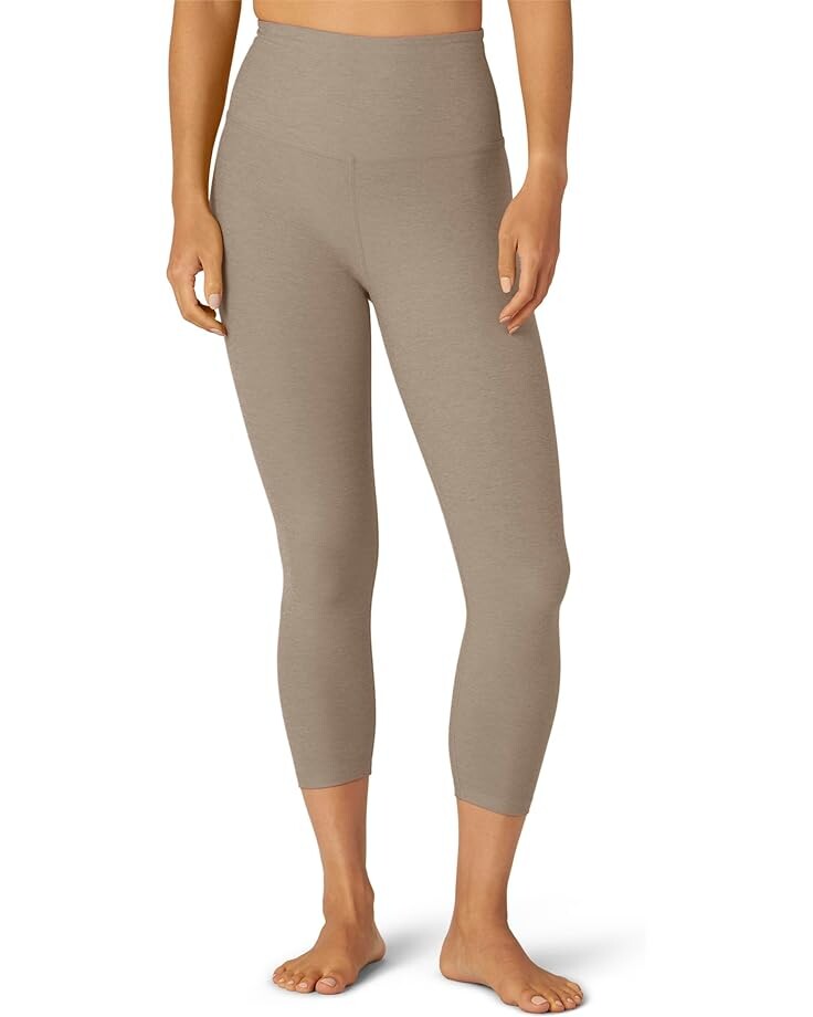 

Леггинсы Beyond Yoga Spacedye Walk And Talk High-Waisted Capri, цвет Birch Heather