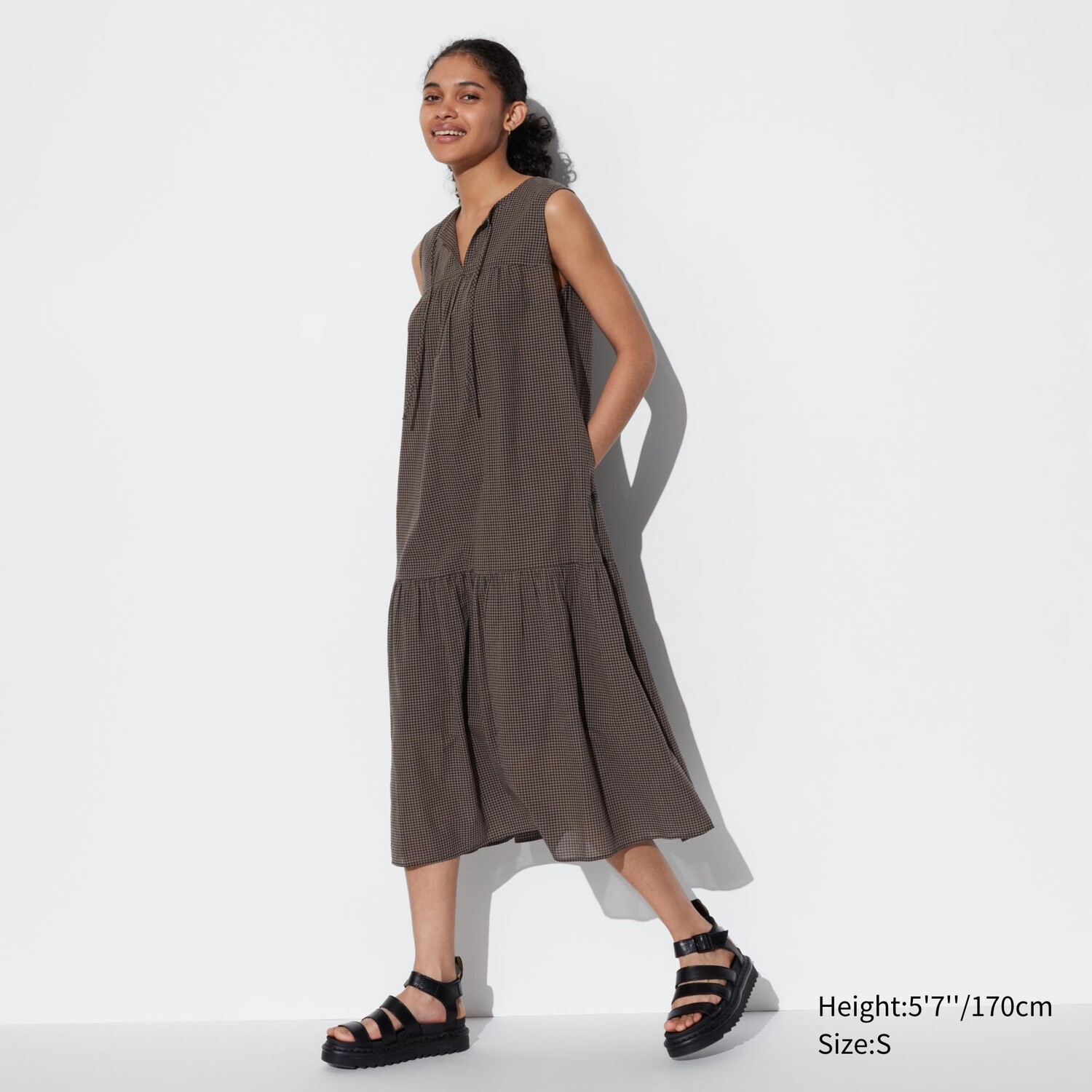 

Легкое хлопковое платье с клеточными бремями UNIQLO, коричневый