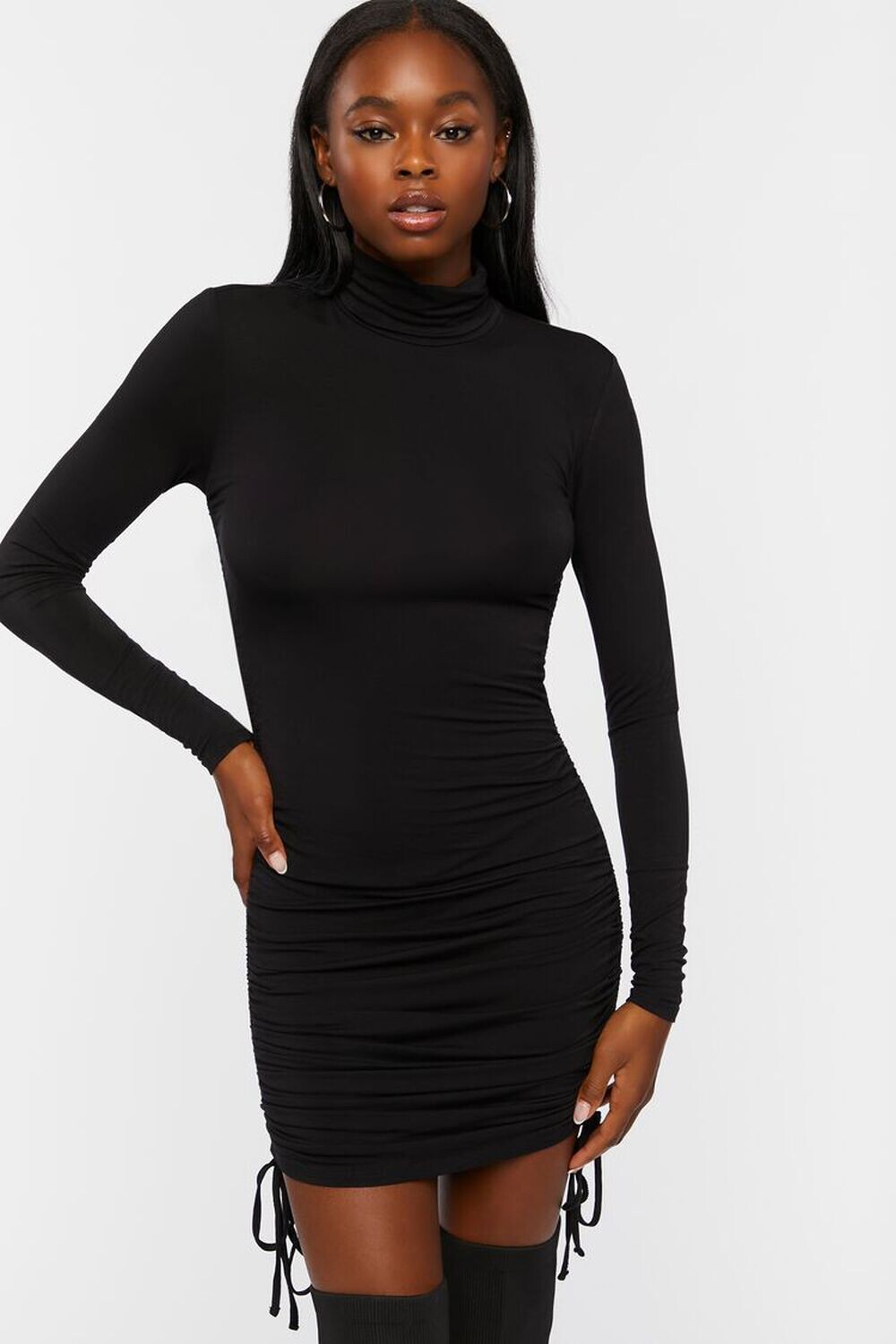 

Мини-платье с воротником и рюшами Forever 21, черный