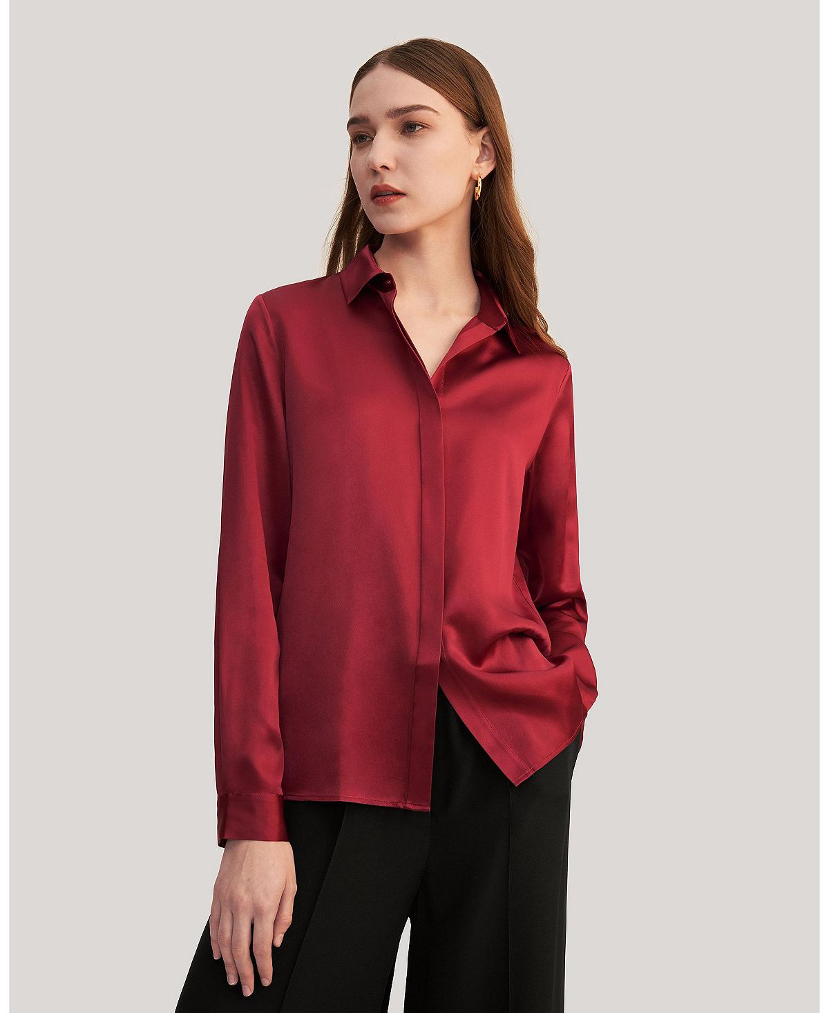 цена Женская базовая шелковая рубашка со скрытыми планками LILYSILK