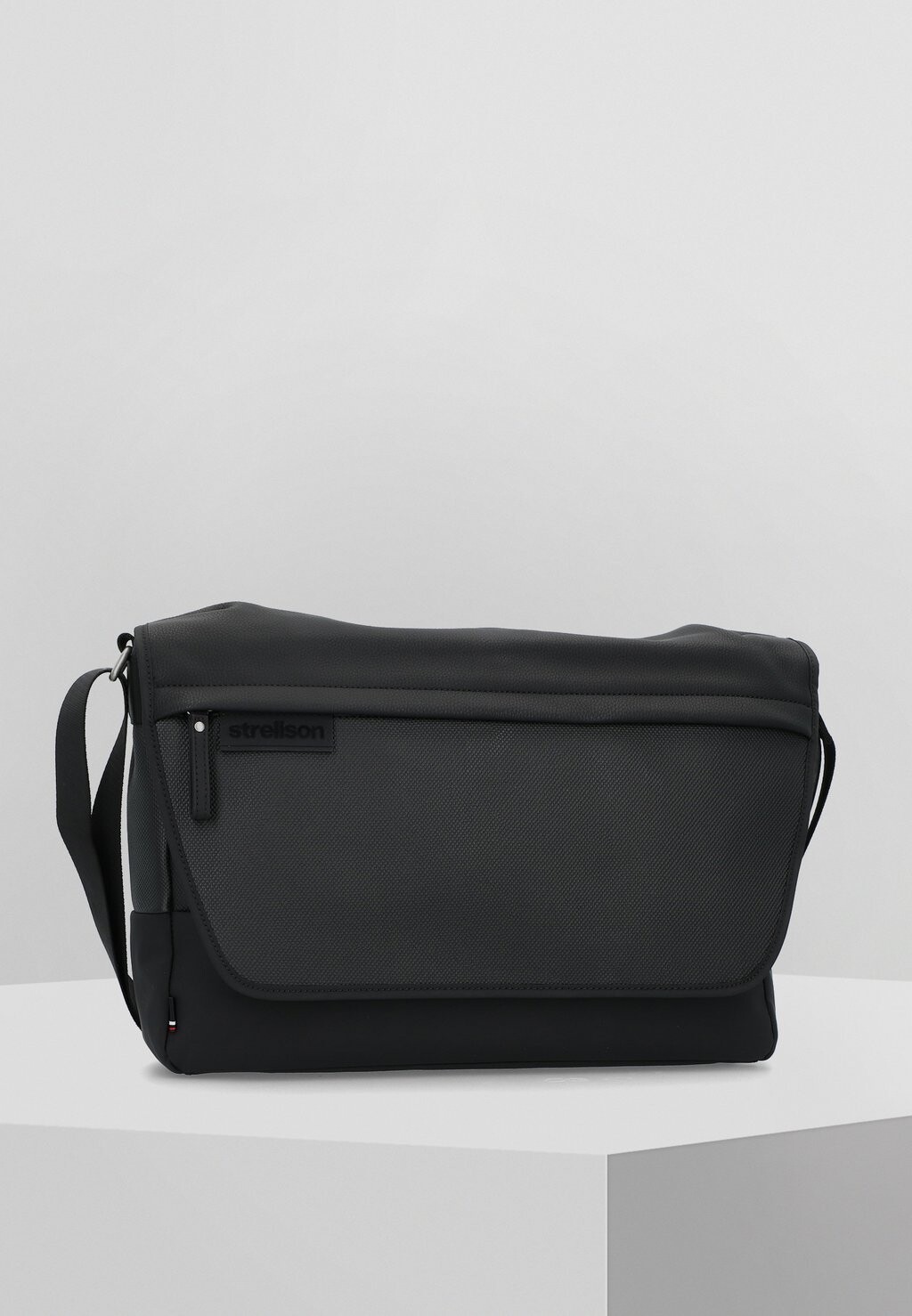

Сумка для ноутбука ROYAL OAK MESSENGER Strellson, цвет black