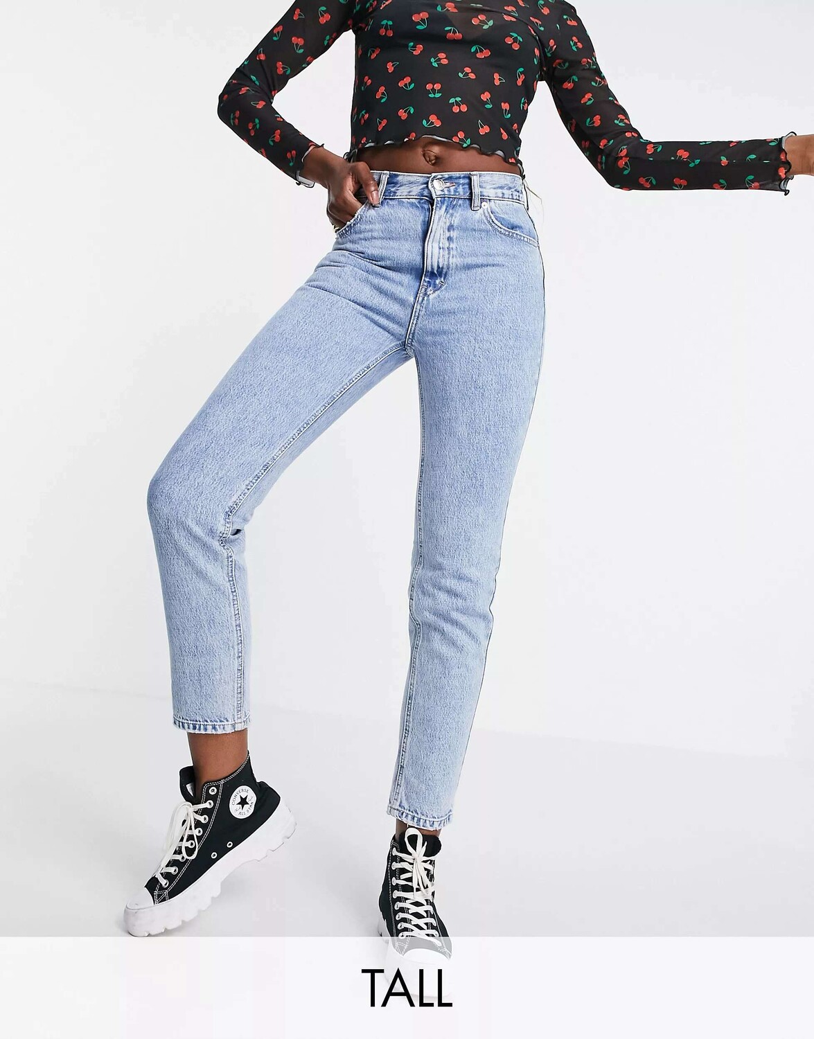

Голубые джинсы Pull&Bear Mom