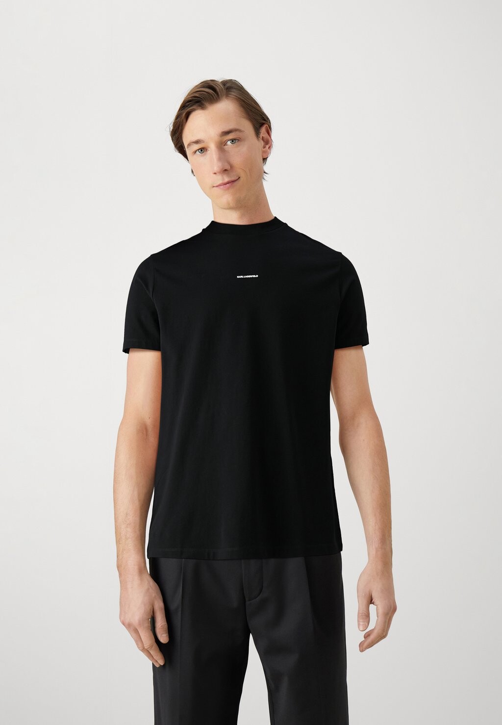 

Базовая футболка Crewneck KARL LAGERFELD, черный