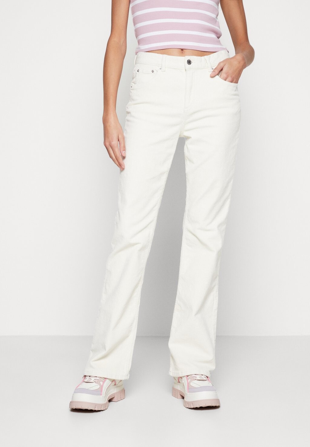 

Брюки Gina Tricot, белый