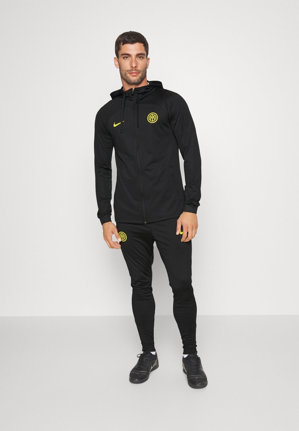 

Спортивный костюм Nike