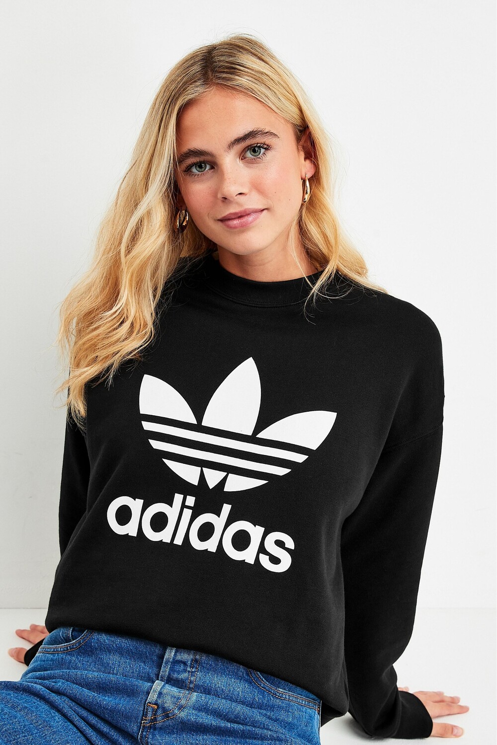 

Толстовка adidas Originals Trefoil с круглым вырезом adidas originals, черный