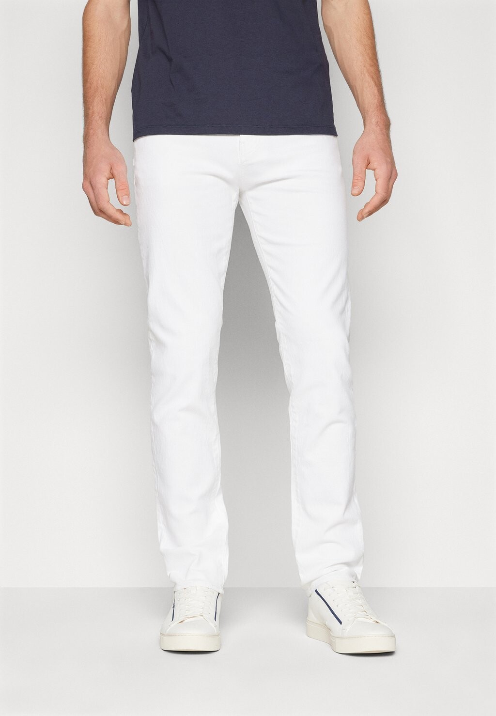

Прямые джинсы Armani Exchange, белый